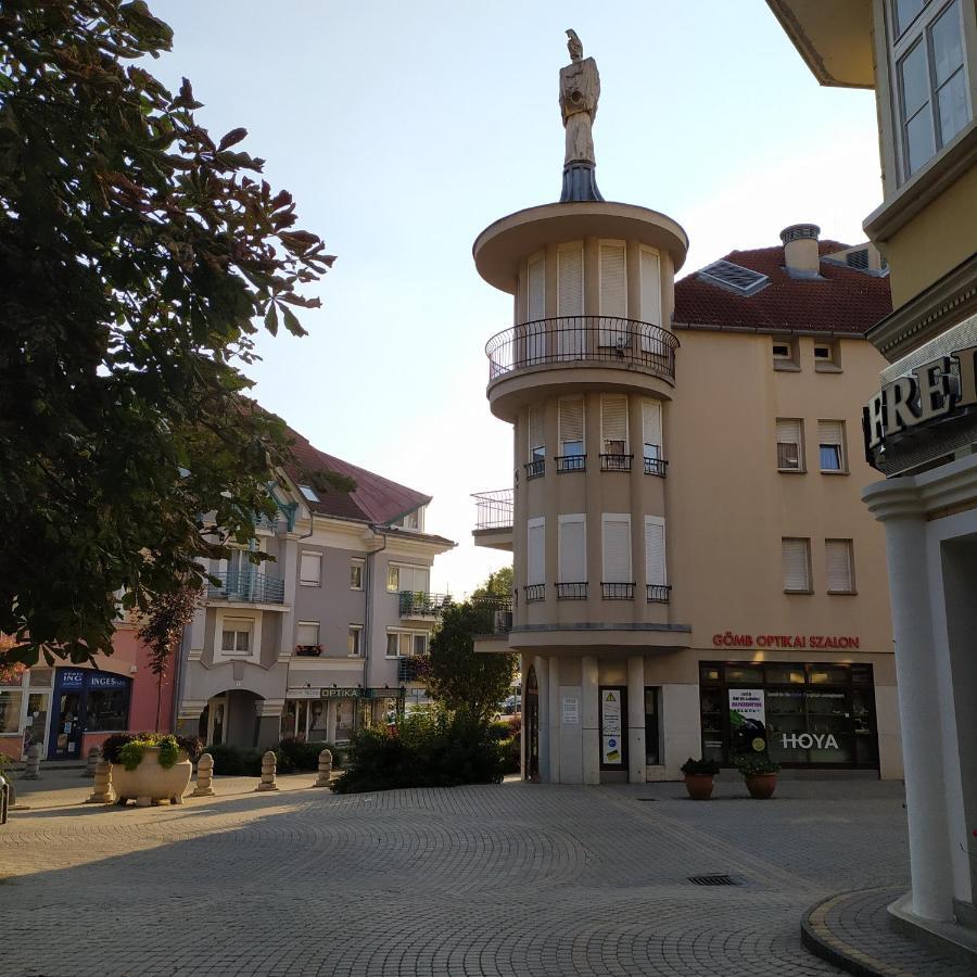 Apartament Krenusz Vendeghaz. Kaposvár Zewnętrze zdjęcie